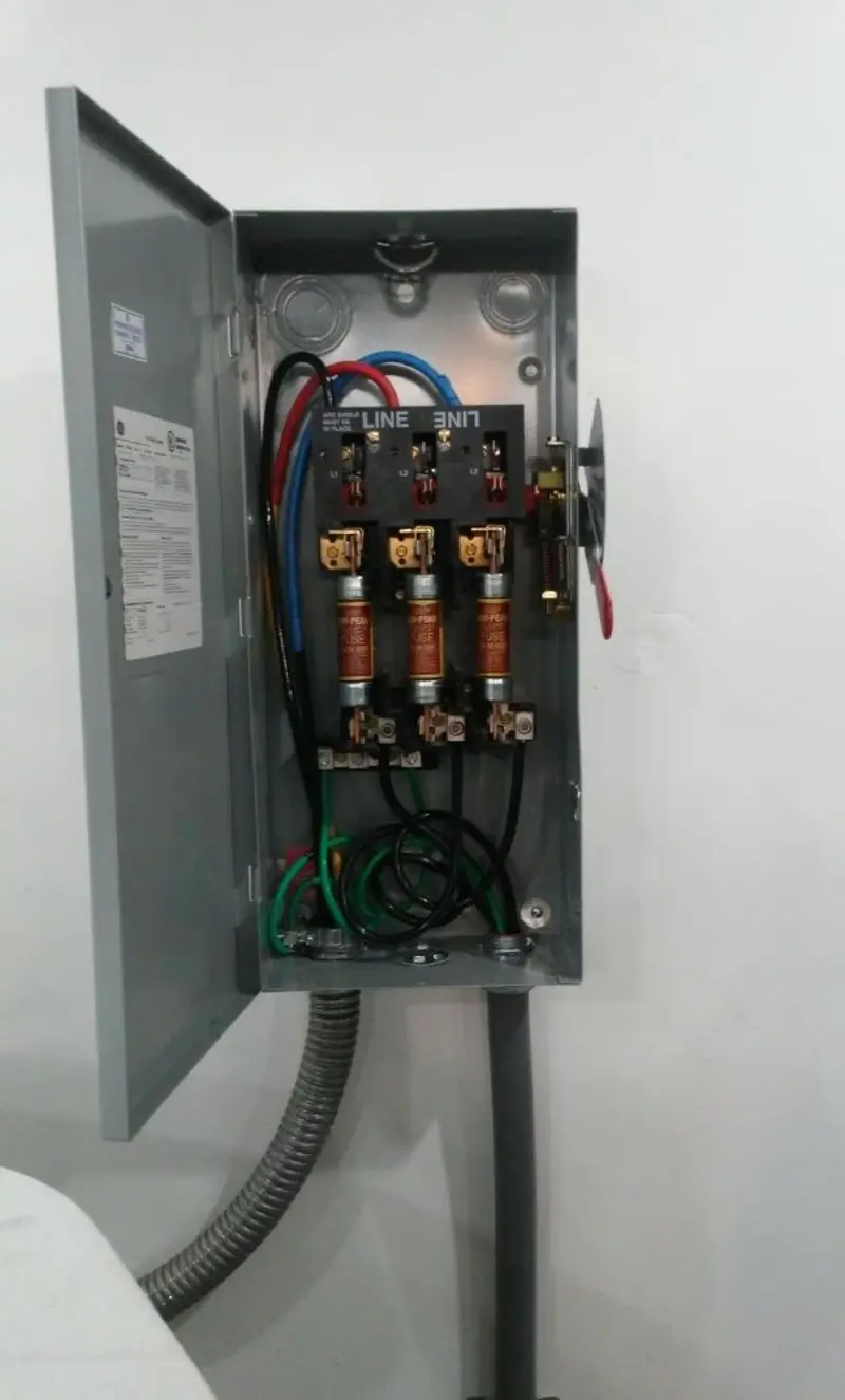 Three-phase disconnect switch installed for Smoke Detector Installation in Newstead